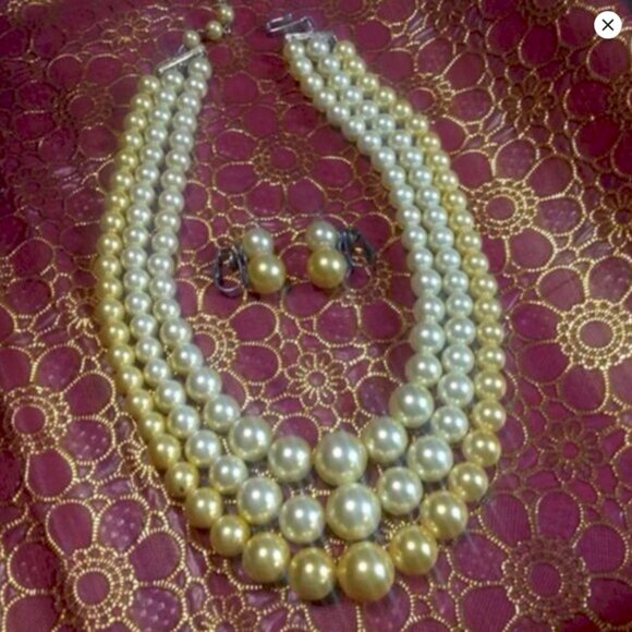 Vintage 3-Strand Yellow Faux Pearl Tone Necklace with Married Earrings - Picture 1 of 1